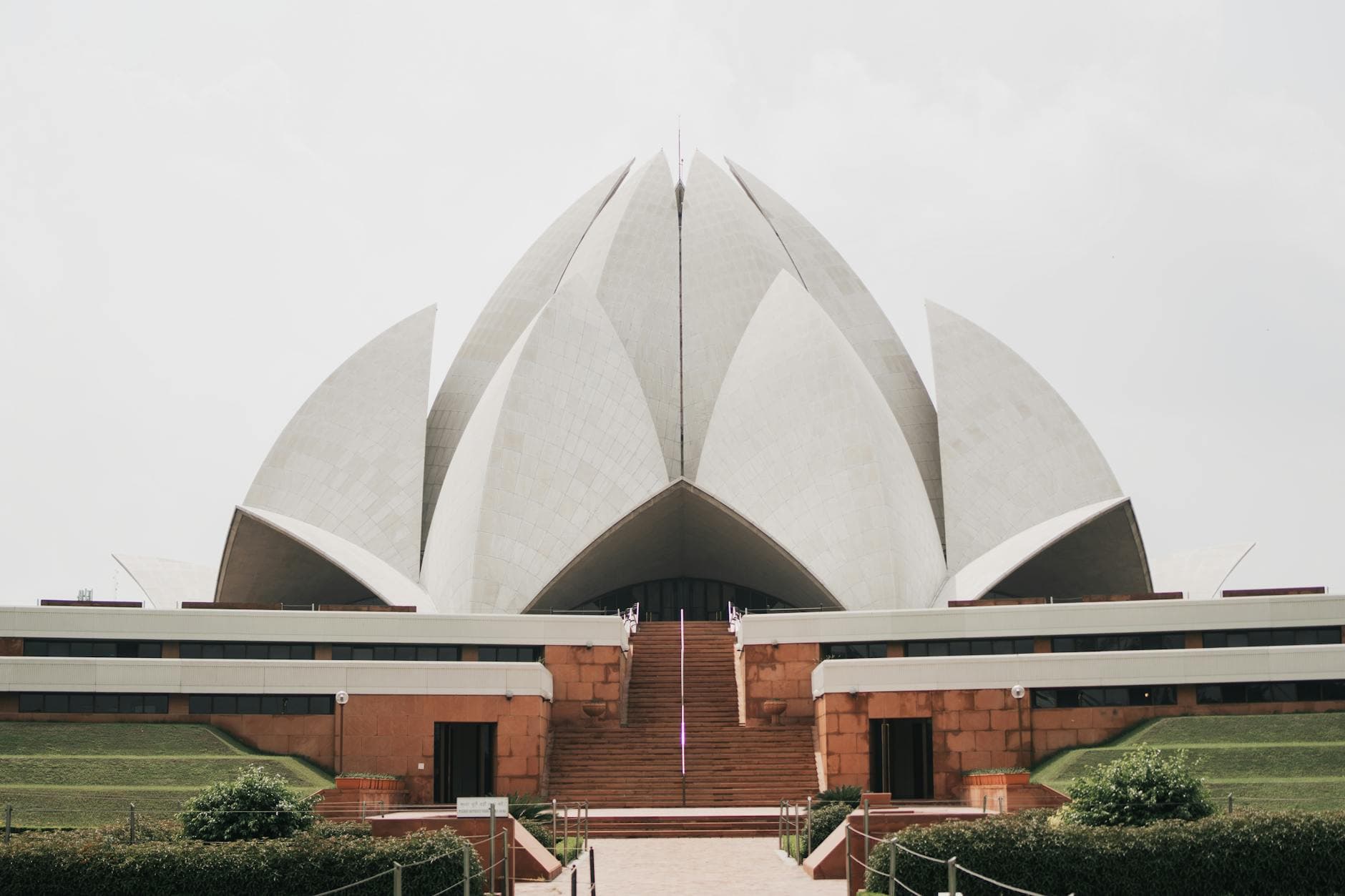 Stunning view of the iconic Lotus Temple in New Delhi, a marvel of modern architecture.